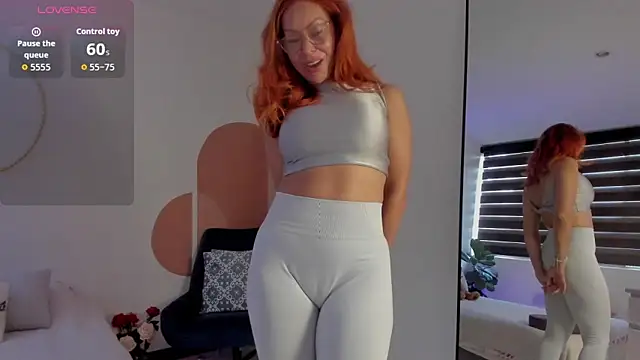 Snapshot of AvaCollinss chatting on December 2025 12:23:02 PM AvaCollinss online show from December 2025 12:23:02 PM