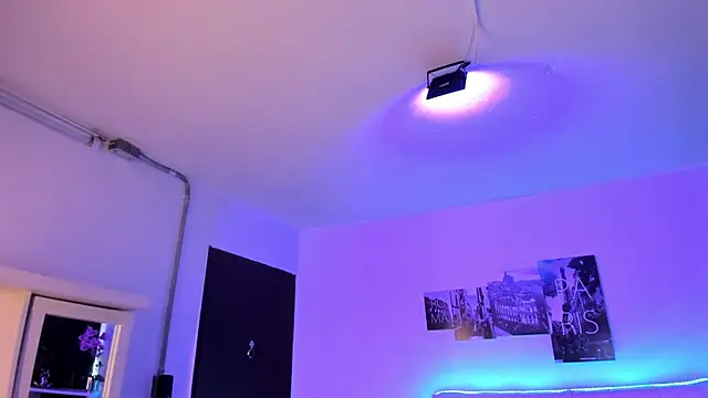 Amy Kiitty  online show from November 2025 12:45:02 PM