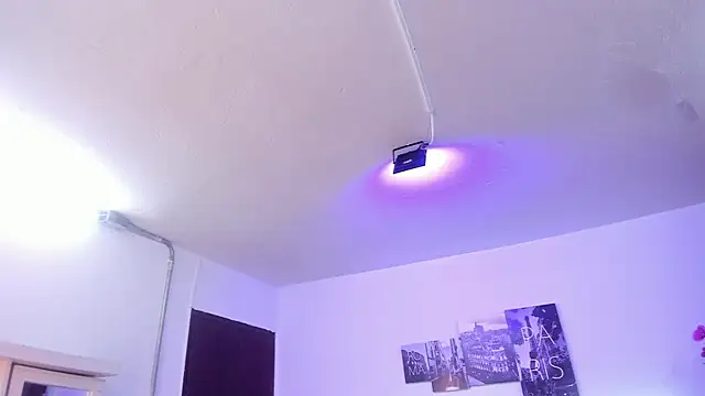 Amy Kiitty  online show from November 2025 01:03:01 PM