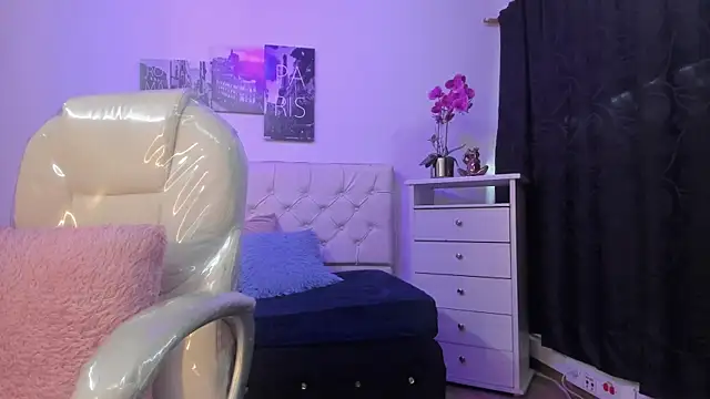 Snapshot of Amy_Kiitty_ chatting on February 2026 12:57:01 PM Amy Kiitty online show from February 2026 12:57:01 PM