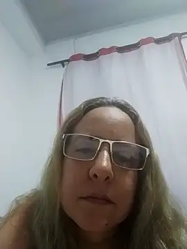 Snapshot of Iivana_19 chatting on February 2025 03:21:01 AM Iivana 19 online show from February 2025 03:21:01 AM