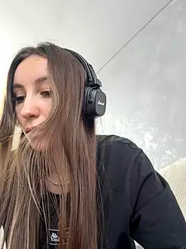 Snapshot of viviandaimond1 chatting on November 2025 10:36:01 AM viviandaimond1 online show from November 2025 10:36:01 AM