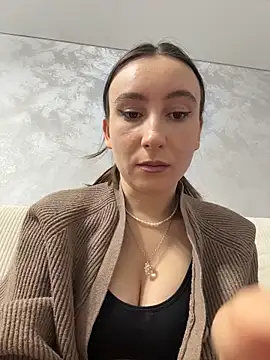 Snapshot of viviandaimond1 chatting on December 2025 05:08:02 PM viviandaimond1 online show from December 2025 05:08:02 PM