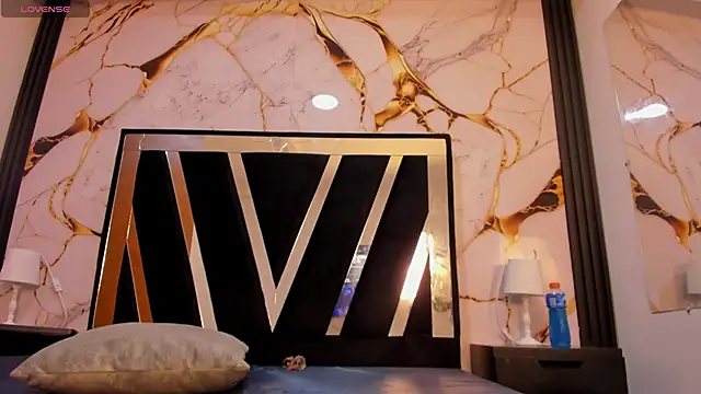 KarinaSimonz online show from January 2026 08:03:02 PM