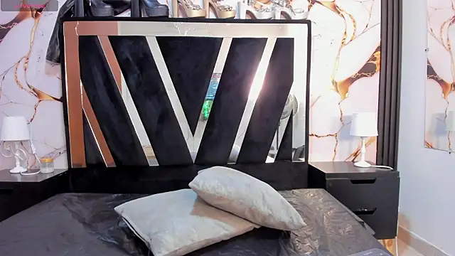 KarinaSimonz online show from February 2026 11:14:02 PM