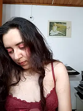 Emi chik online show from November 2025 11:45:01 AM