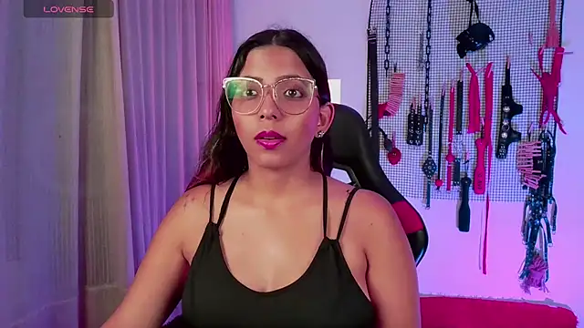 Megaan Greey online show from October 2025 09:13:02 PM