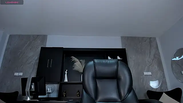 KatieNolan 1 online show from December 2025 06:01:02 PM