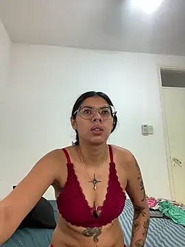 Snapshot of Argentiiniita chatting on February 2025 01:41:02 PM Argentiiniita online show from February 2025 01:41:02 PM