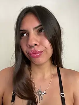 Snapshot of Argentiiniita chatting on February 2025 09:15:02 PM Argentiiniita online show from February 2025 09:15:02 PM