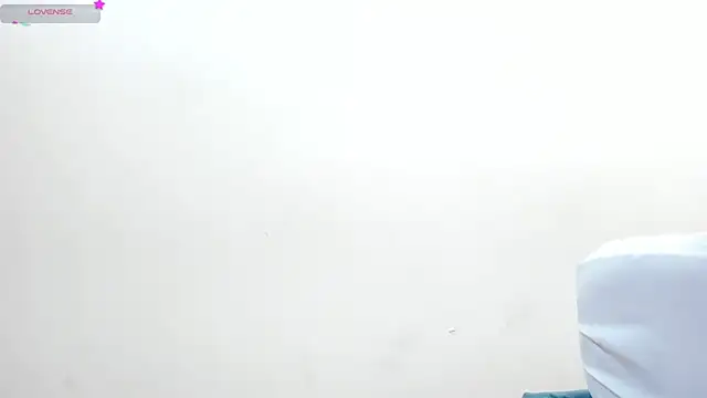 Snapshot of Sophie_Smith69 chatting on February 2025 05:13:02 PM Sophie Smith69 online show from February 2025 05:13:02 PM