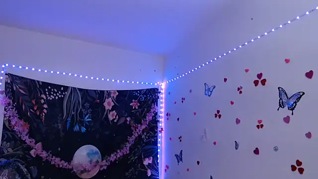 Snapshot of Emillyy_m chatting on September 2025 08:41:01 PM Emillyy m online show from September 2025 08:41:01 PM