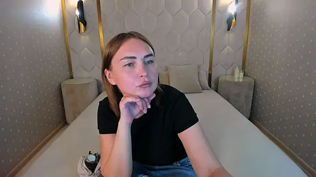 Snapshot of EmmaSparky chatting on June 2026 09:37:02 AM EmmaSparky online show from June 2026 09:37:02 AM