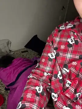 gamingcouple420 online show from December 2025 11:57:02 PM