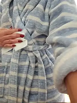 Snapshot of MariaRichi_ chatting on March 2025 07:38:02 AM MariaRichi online show from March 2025 07:38:02 AM