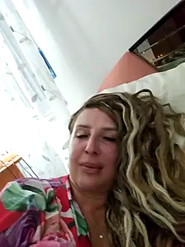 Snapshot of MariaRichi_ chatting on September 2025 07:04:02 PM MariaRichi online show from September 2025 07:04:02 PM