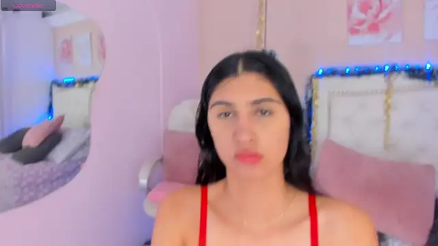 Snapshot of Ashley_Evans18 chatting on December 2024 11:33:02 AM Ashley Evans18 online show from December 2024 11:33:02 AM