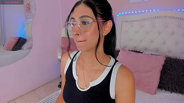 Snapshot of Ashley_Evans18 chatting on January 2025 11:31:02 AM Ashley Evans18 online show from January 2025 11:31:02 AM