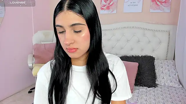 Snapshot of Ashley_Evans18 chatting on February 2025 11:55:01 AM Ashley Evans18 online show from February 2025 11:55:01 AM