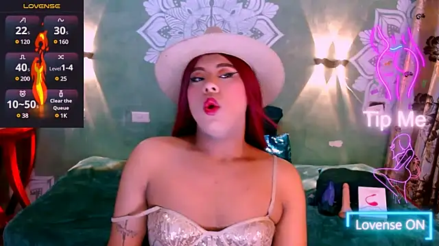 Emili Roux online show from March 2025 12:28:01 PM