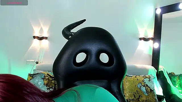 Emili Roux online show from April 2026 10:46:01 AM