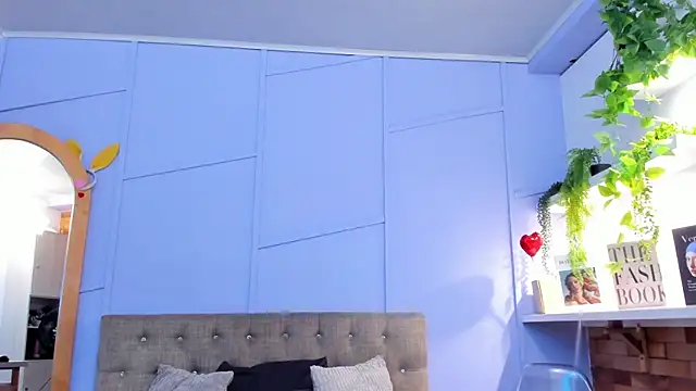 nathalie rossel online show from October 2025 07:04:02 PM