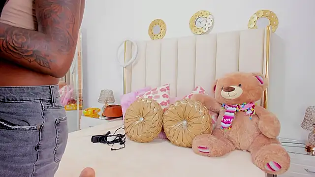 Snapshot of evangelin_ts chatting on November 2025 01:29:02 PM evangelin ts online show from November 2025 01:29:02 PM