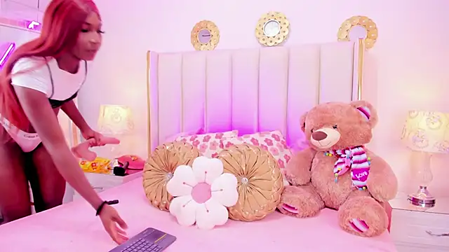 Snapshot of evangelin_ts chatting on November 2025 01:36:01 PM evangelin ts online show from November 2025 01:36:01 PM