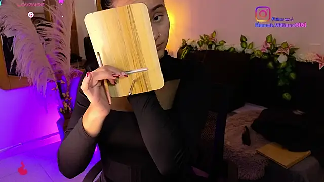 Hannah williams1 online show from December 2025 08:28:02 PM