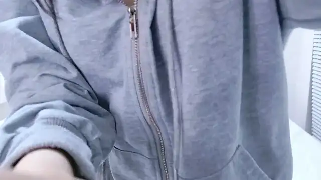 Yurie  online show from November 2025 02:20:01 PM