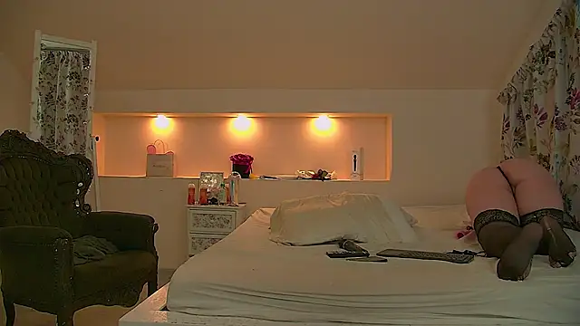 KeiraDark online show from November 2025 05:07:02 AM