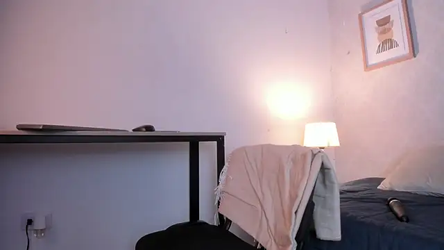 Caroline dh online show from February 2026 10:52:02 AM