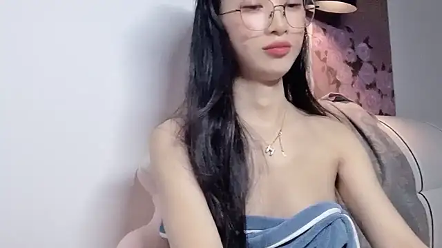 Snapshot of Lili-2 chatting on May 2026 06:36:02 PM Lili-2 online show from May 2026 06:36:02 PM