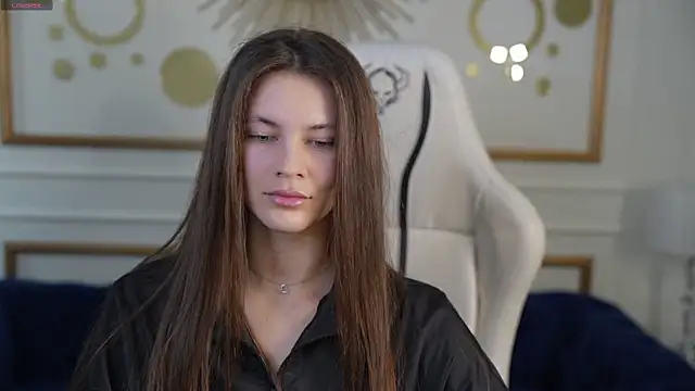 Julia  Star  online show from February 2025 08:51:02 AM