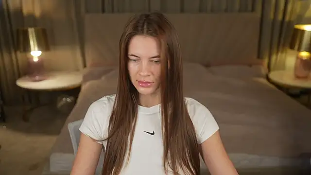 Julia  Star  online show from September 2025 07:24:02 AM