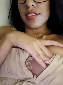 AleFantasy0001 online show from March 2025 07:11:02 PM