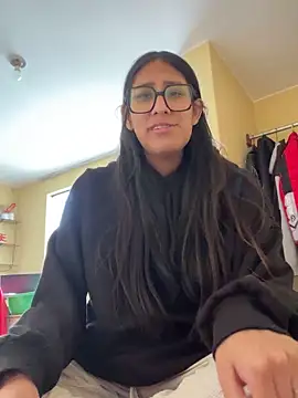 AleFantasy0001 online show from October 2025 04:20:02 PM