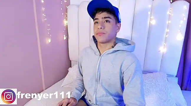 kiing azahell online show from February 2025 05:42:02 AM