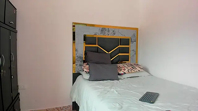 MattDevon online show from October 2025 06:08:01 PM