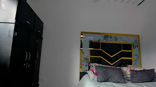 MattDevon online show from October 2025 10:01:01 PM