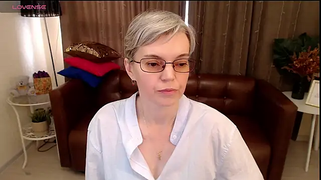 Cutie Erikaa1 online show from March 2025 05:35:02 AM