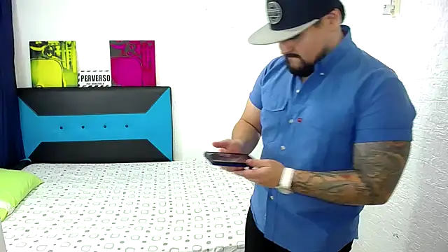 Snapshot of pitbullveryhot chatting on October 2025 02:20:01 AM pitbullveryhot online show from October 2025 02:20:01 AM