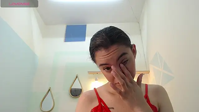 Snapshot of Mia-kalinfa chatting on February 2025 01:05:01 PM Mia-kalinfa online show from February 2025 01:05:01 PM