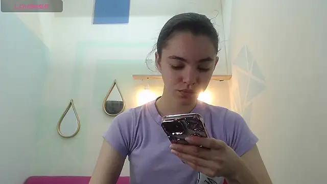 Snapshot of Mia-kalinfa chatting on February 2025 03:26:01 PM Mia-kalinfa online show from February 2025 03:26:01 PM
