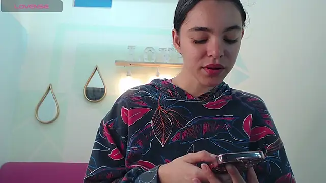 Snapshot of Mia-kalinfa chatting on February 2025 12:55:02 PM Mia-kalinfa online show from February 2025 12:55:02 PM
