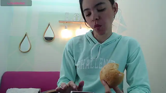 Snapshot of Mia-kalinfa chatting on March 2025 01:47:01 PM Mia-kalinfa online show from March 2025 01:47:01 PM