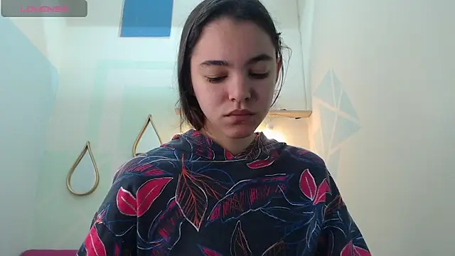 Snapshot of Mia-kalinfa chatting on March 2025 01:21:01 PM Mia-kalinfa online show from March 2025 01:21:01 PM