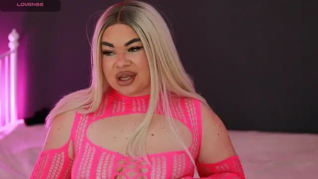 Snapshot of MissLilaa chatting on December 2024 04:46:02 PM MissLilaa online show from December 2024 04:46:02 PM