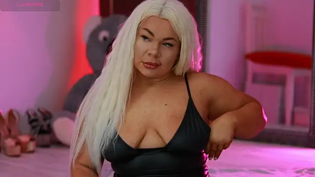 Snapshot of MissLilaa chatting on March 2025 05:24:02 PM MissLilaa online show from March 2025 05:24:02 PM