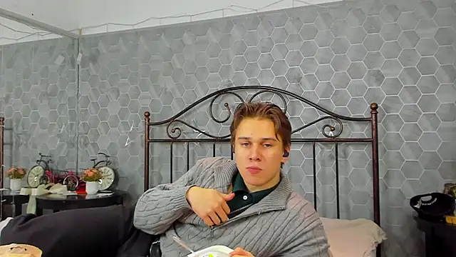 Marcus Swampov online show from January 2025 04:42:01 AM